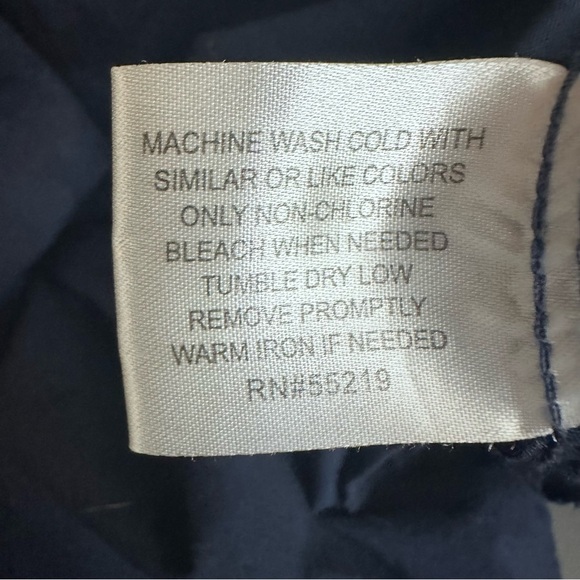 VTG Disney Winnie The Pooh Bumblebee Navy Sleeveless Button up Shirt size 2X - Picture 8 of 8